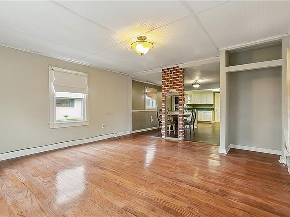 3rd image of 4305 Clay St