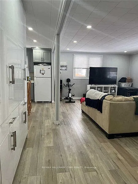 2 bed, $2,300 — Photo 2