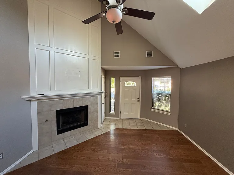 1404 SW 22nd St — Photo 5