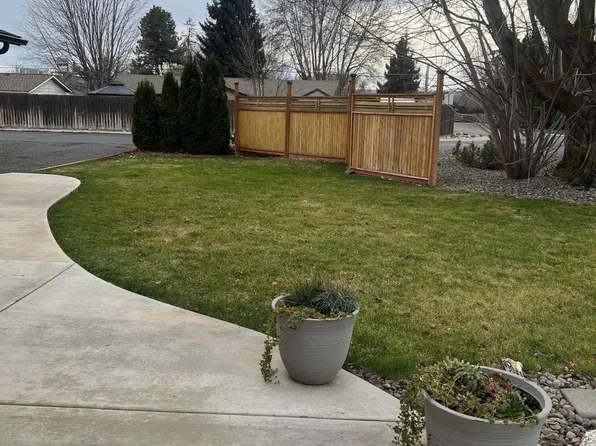 41 Bertsch Cir, Naches, WA 98937