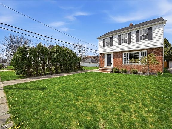 2nd image of 3722 Lindholm Rd