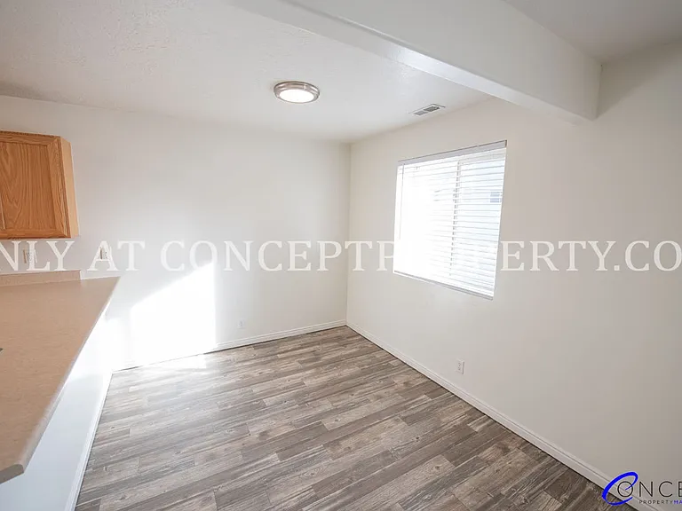 Woodland Cove — Photo 16