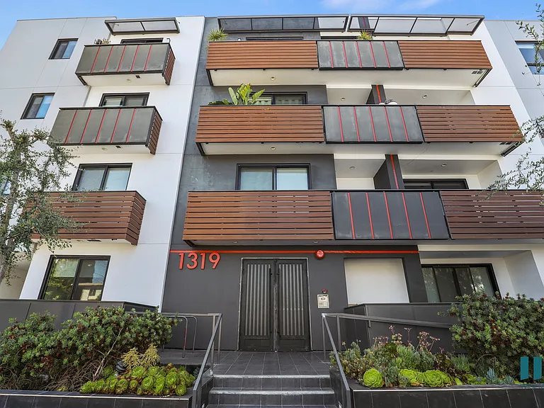 Martel Flats by Wiseman