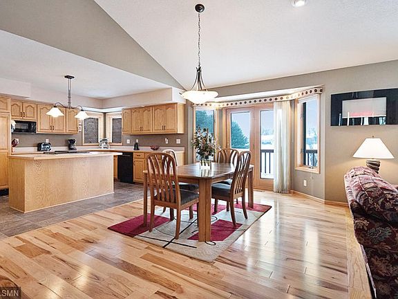 3rd image of 2300 Oak Glen Ct
