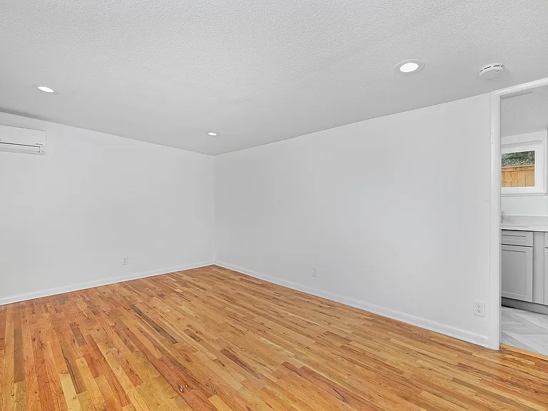 3374 W 32nd Ave — Photo 22