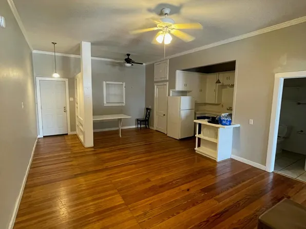 144 E San Antonio St #2, San Marcos, TX 78666