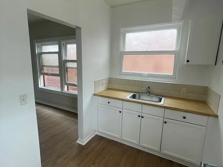1162 N Western Ave. — Photo 4