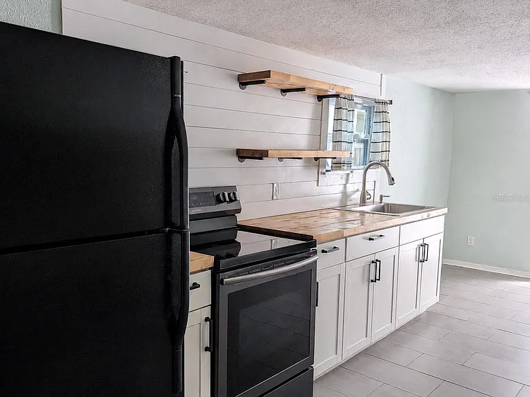 5005 Newton Ave S — Photo 34