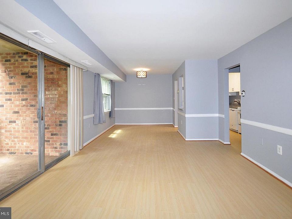 1st image of 866 College Pkwy APT 102