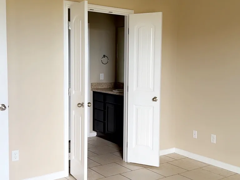 1209 Vanguard Ln #B — Photo 19