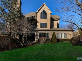 301 Chelsea Mnr #301, Park Ridge, NJ 07656