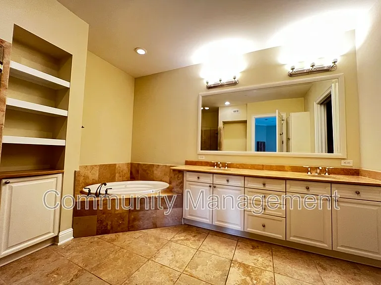 998 Stanford Ave #518 — Photo 8