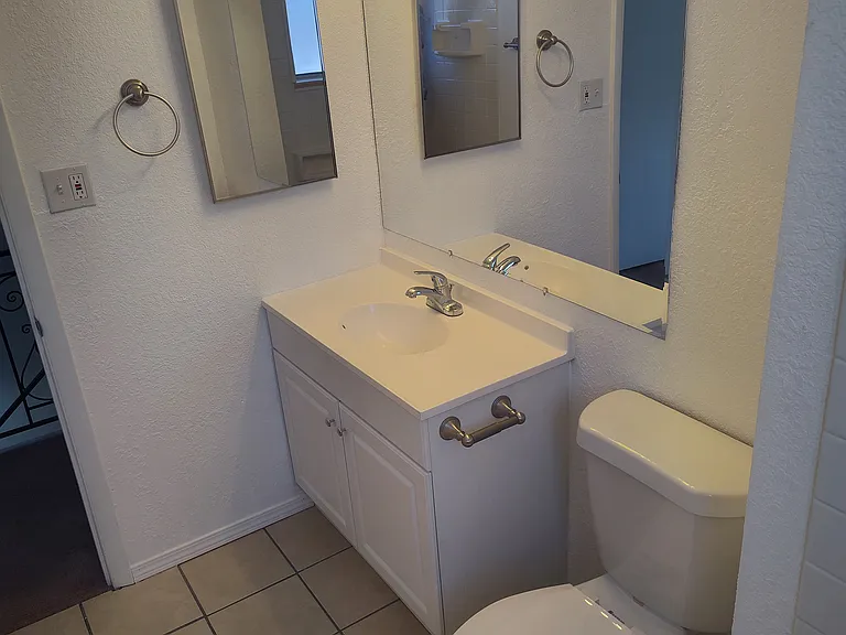 5026 W 8th Ave — Photo 29