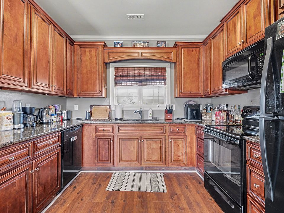 5130 Vinnie Dell Dr, Chapel Hill, TN 37034 | Zillow