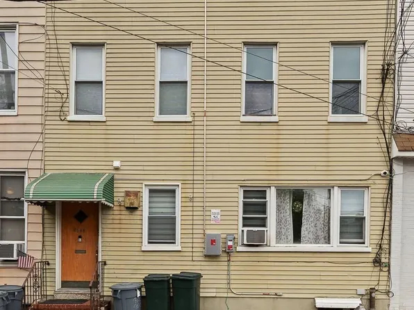 6089 54th Street, Maspeth, NY 11378