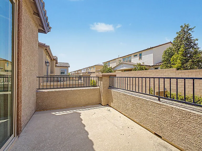 8137 Skye Plum St — Photo 37