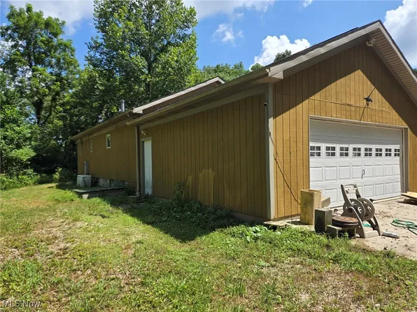9950 N Greer Rd NW, McConnelsville, OH 43756