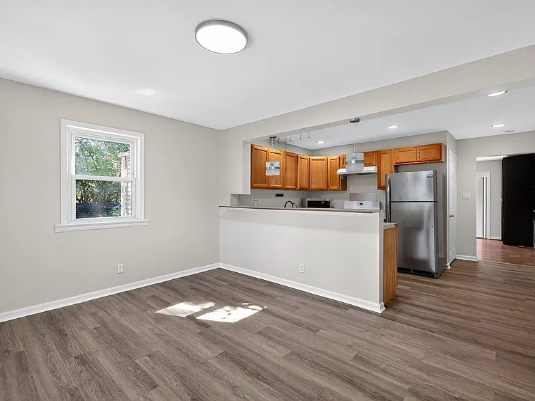 9621 Narragansett Pkwy — Photo 3