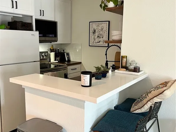 21800 Schoenborn St Unit 256, Canoga Park, CA 91304