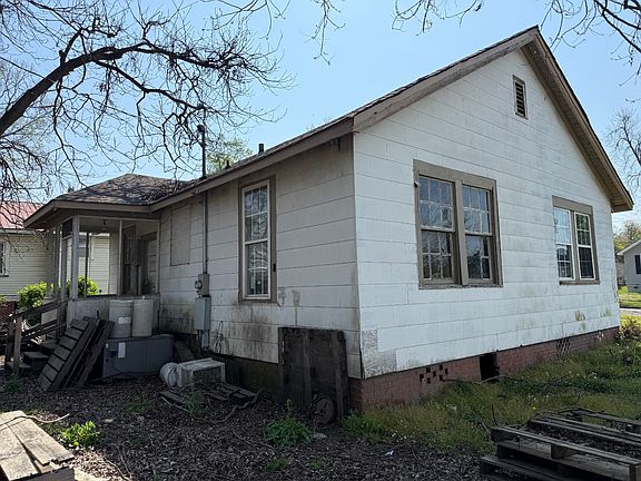 5th image of 508 Doyle St