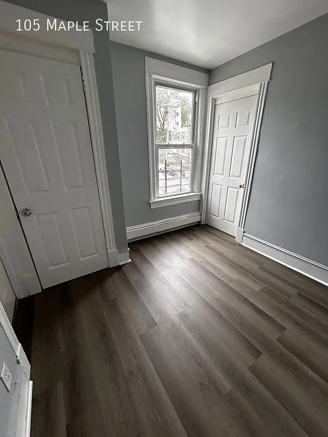 105 Maple St — Photo 4