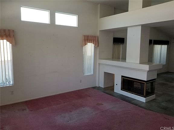 3rd image of 15248 Golden Sands St