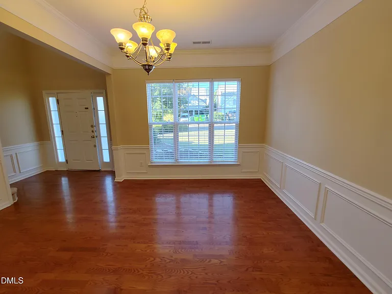 301 Millicent Way — Photo 14