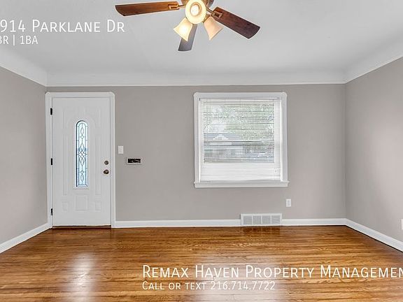 2nd image of 2914 Parklane Dr