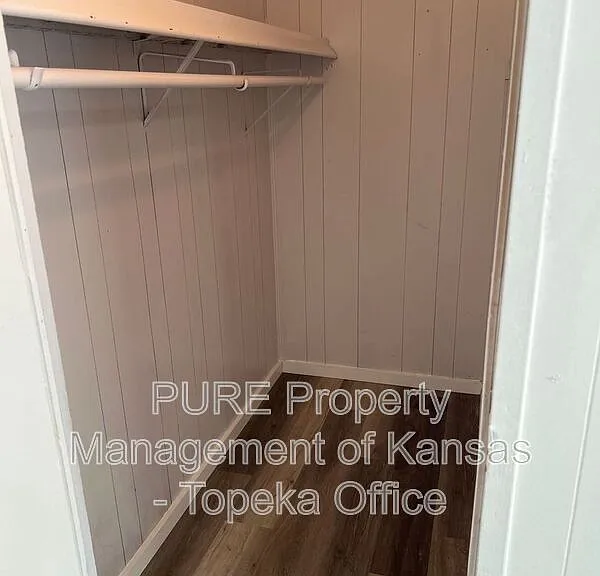 1208 Oak St #4 — Photo 11