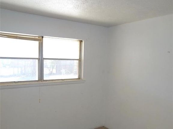 5th image of 2616 SW 64th St