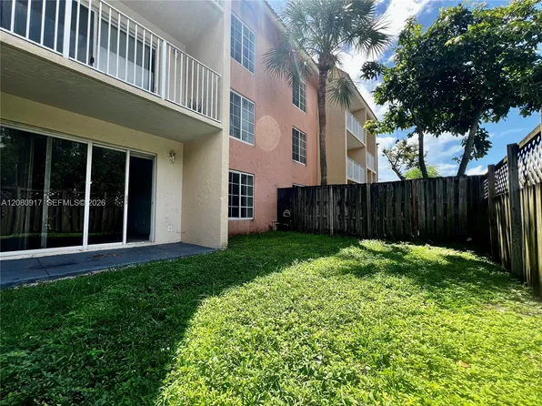 5201 Geneva Way APT 109, Doral, FL 33166