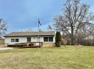 1119 Whitfield Rd, Northbrook, IL 60062