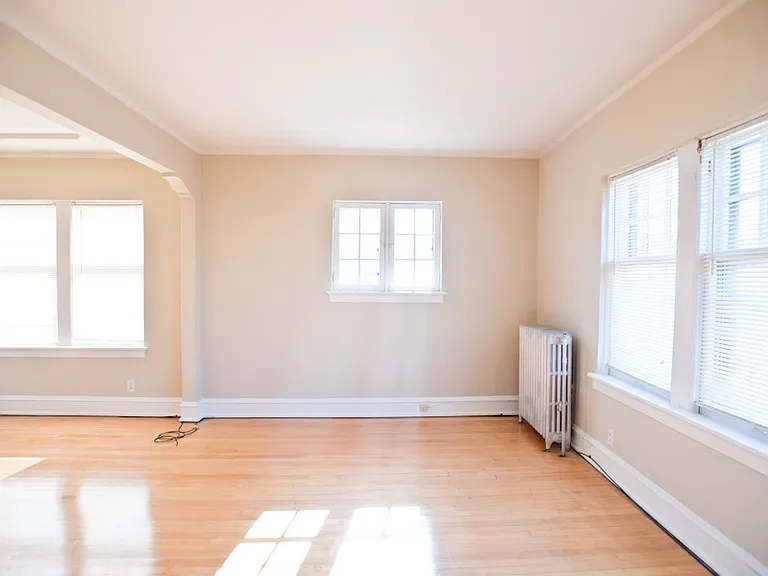 1720 E Newton Apartments — Photo 13