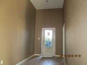 5th image of 36002 Wilmington Ave
