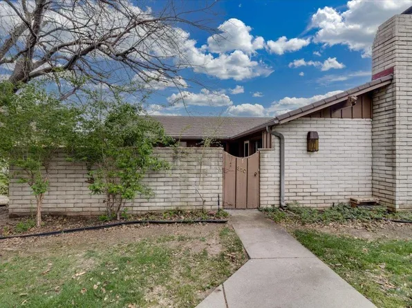 810B Old Farm Ests, Hutchinson, KS 67502