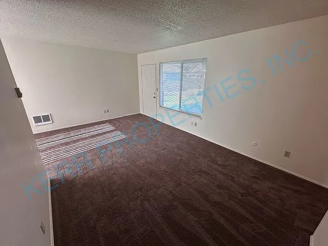 7512 SE Steele St — Photo 4