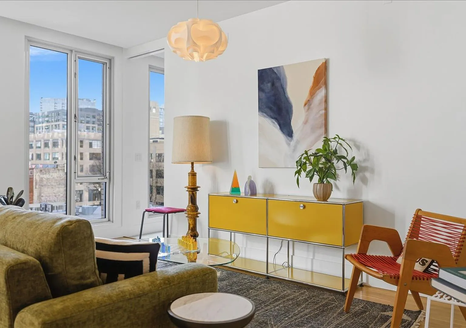 937 Condos - South Facing 2 Bed/2 Bath W/Parking/Storage/Concierge/All Utilities Except Electrici... — Photo 4