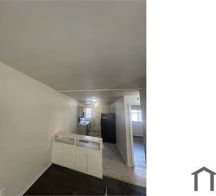 1725 Chester St — Photo 7