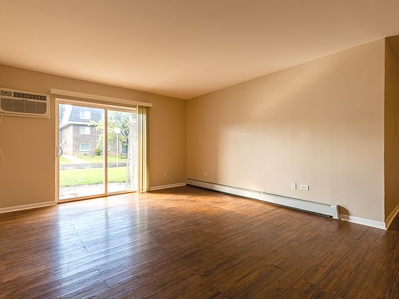 4th image of 864 Winesap Ct APT 105