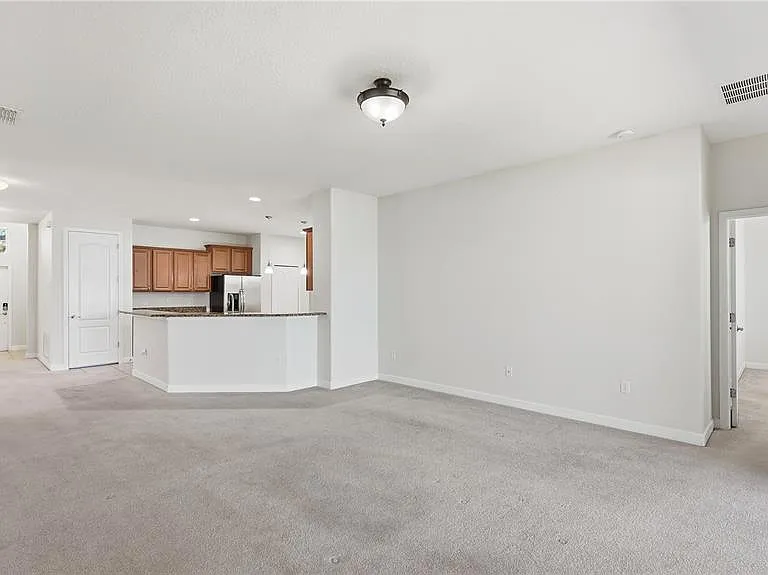 2217 Crosston Cir — Photo 3