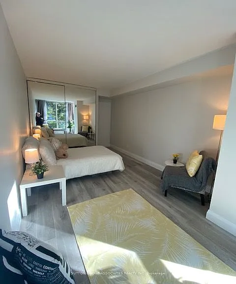 95 Prince Arthur Ave #327 — Photo 15