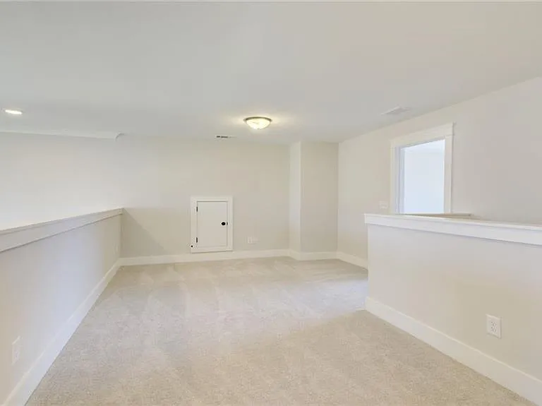 6904 Lancelot Ct — Photo 35