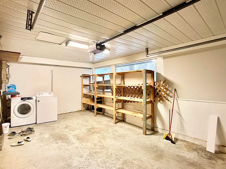 8540 Wagner Dr — Photo 4