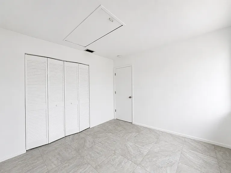 306 Parkside Dr — Photo 6