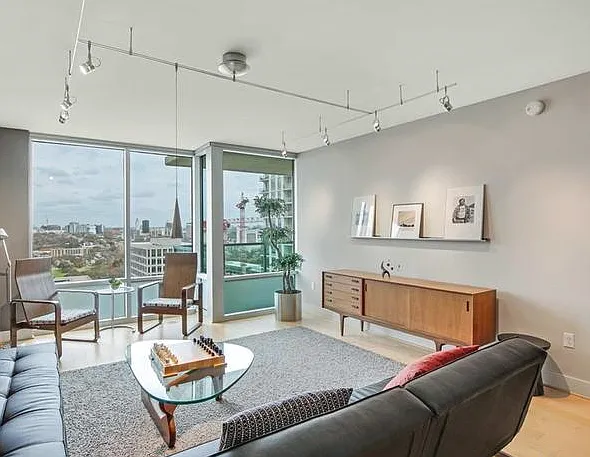 Apartment for Rent — Photo 4