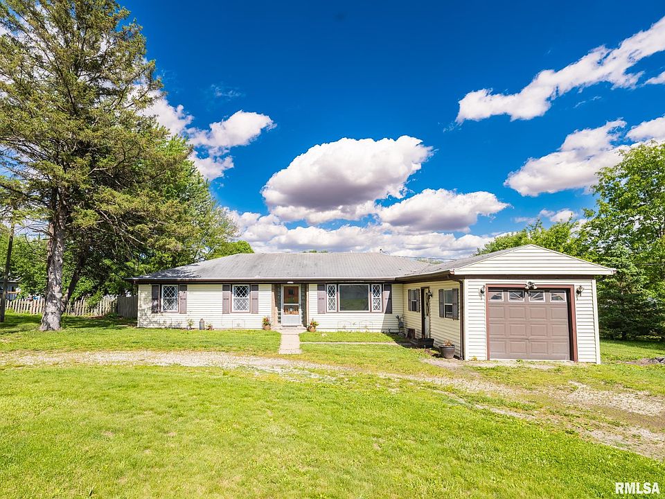 1st image of 611 Woodland Trl