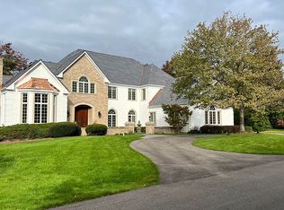 2205 Bracken Ln, Northfield, IL 60093