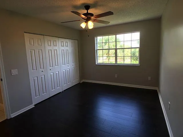 143 Waterside Dr — Photo 9