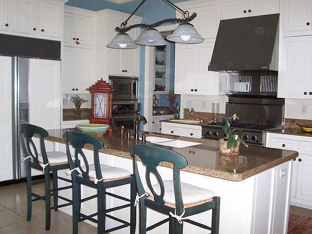 2nd image of 224 Emily Cir
