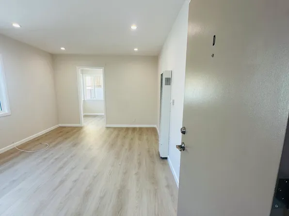 325 E Verdugo Ave #D, Burbank, CA 91502